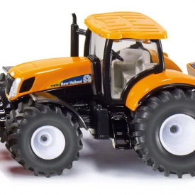 Siku Scale 1:50 New Holland T7070 Tractor with Snow Plough and Salt Spreader